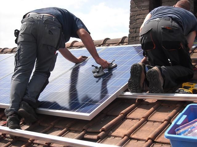 Paneles Solares Instalación Técnicos 